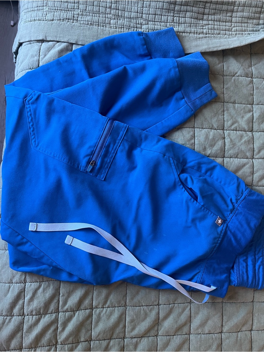FIGS Zamora Jogger Scrub Pants in Royal Blue